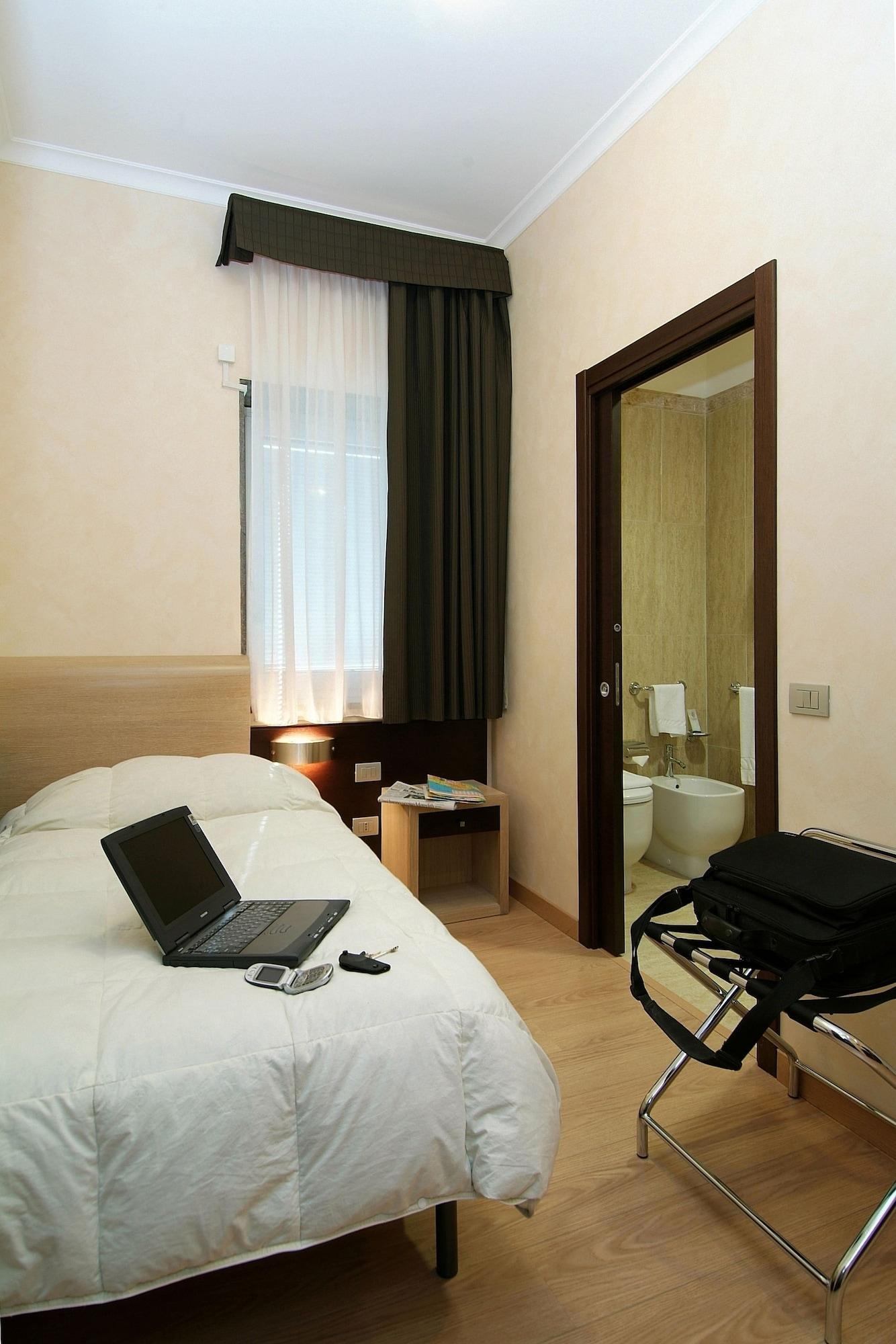 Eh Rome Airport Euro House Hotels Fiumicino Exterior photo