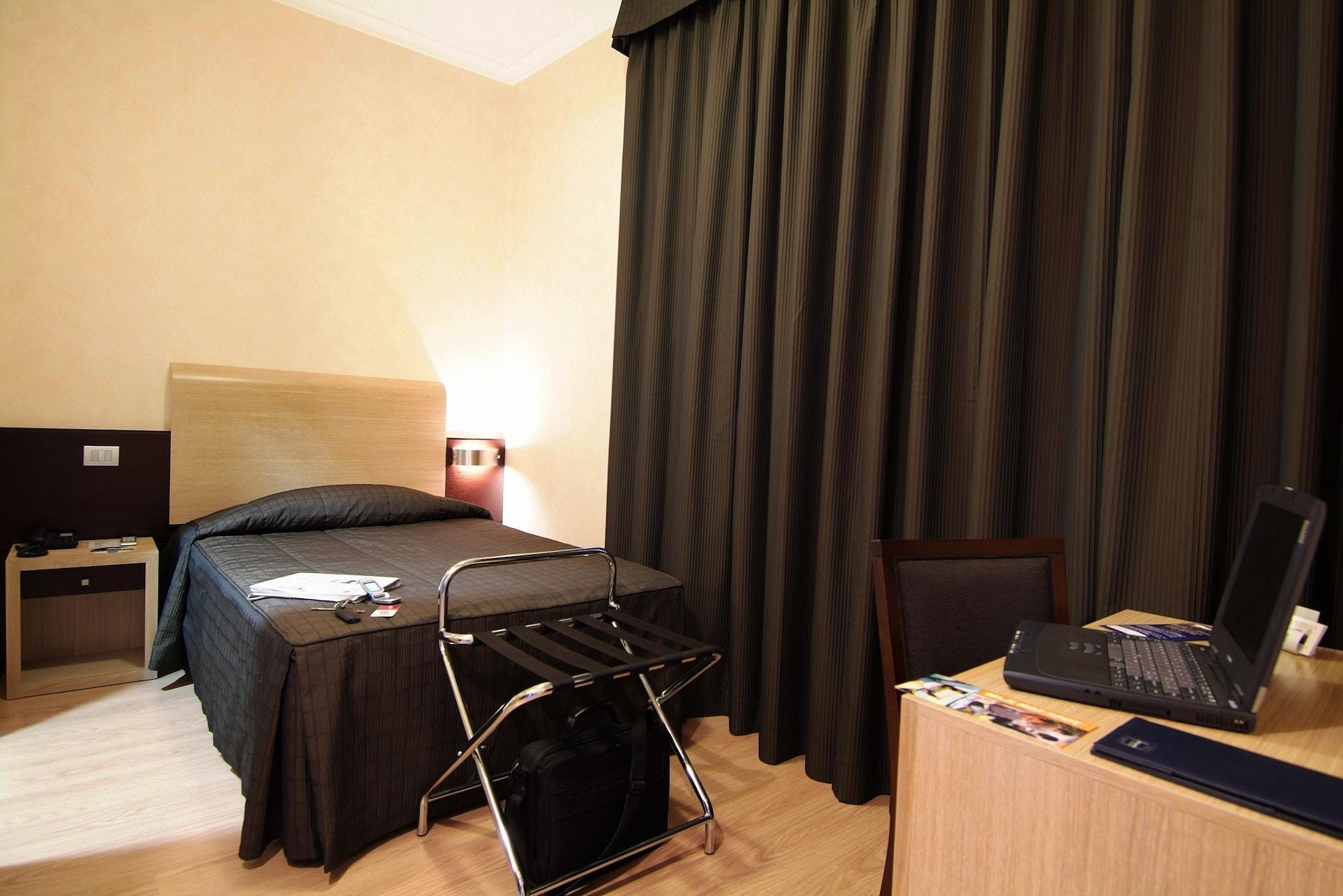 Eh Rome Airport Euro House Hotels Fiumicino Exterior photo
