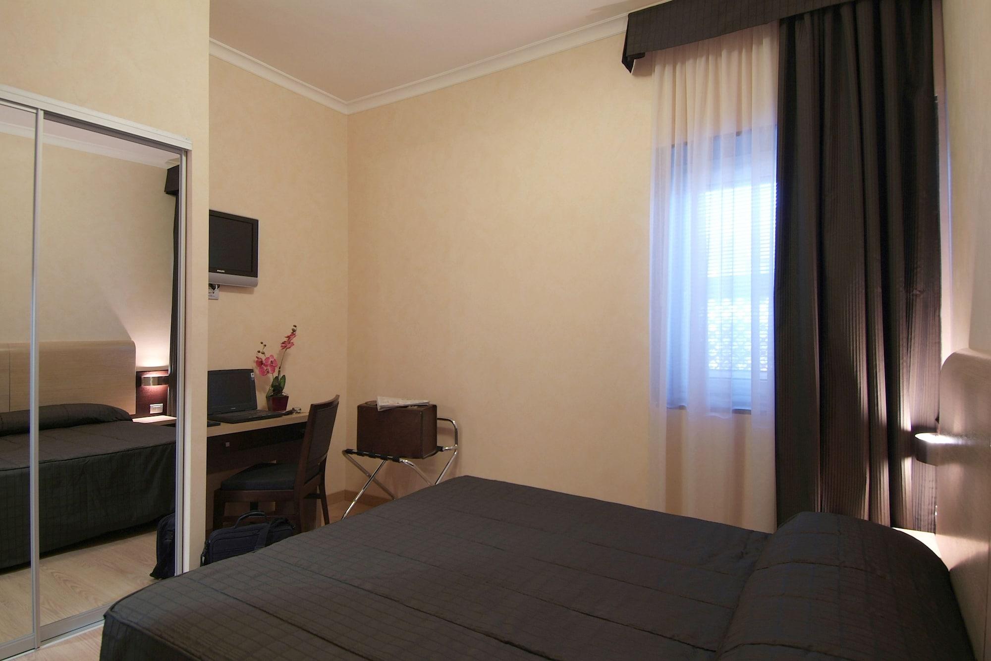 Eh Rome Airport Euro House Hotels Fiumicino Exterior photo