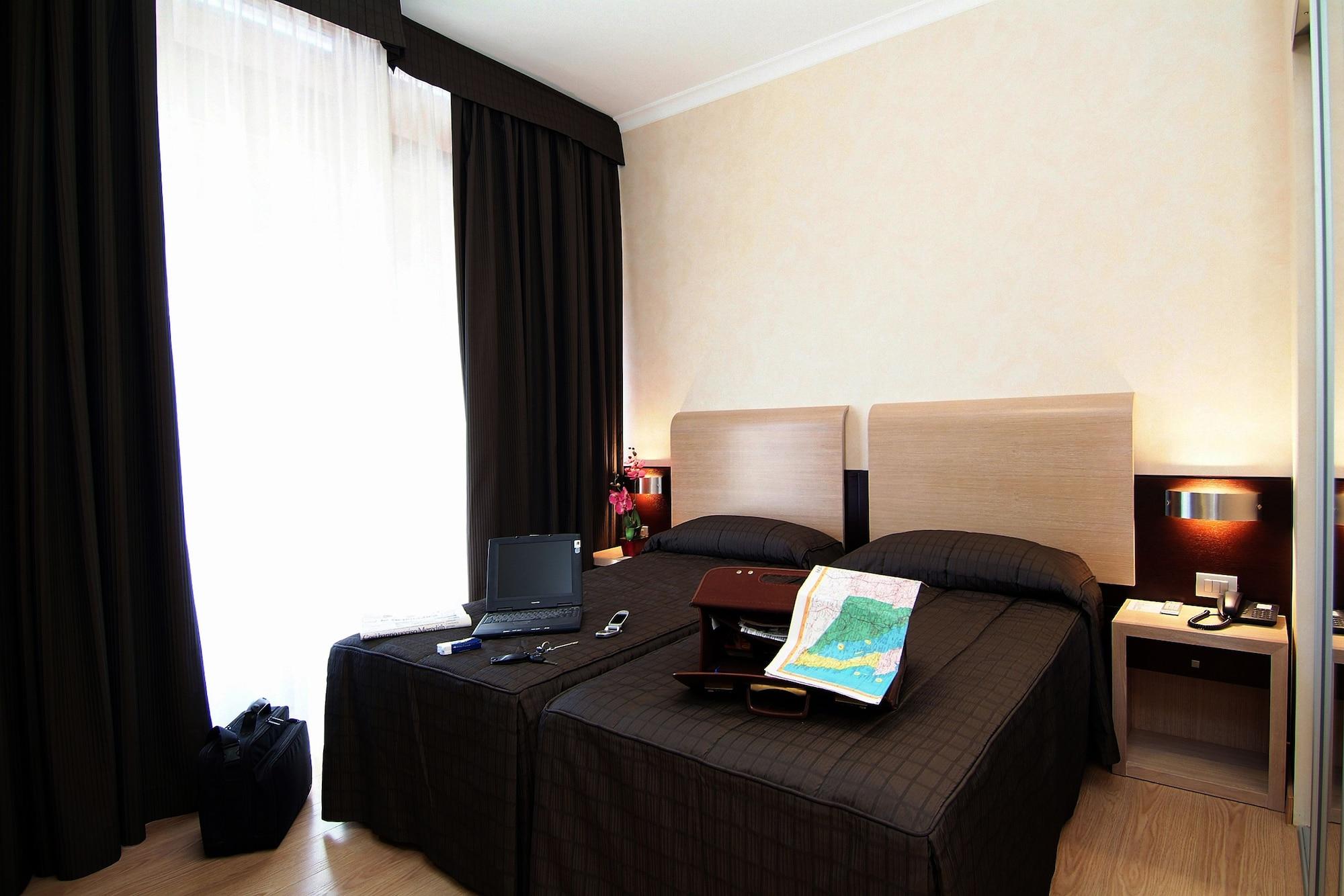 Eh Rome Airport Euro House Hotels Fiumicino Exterior photo