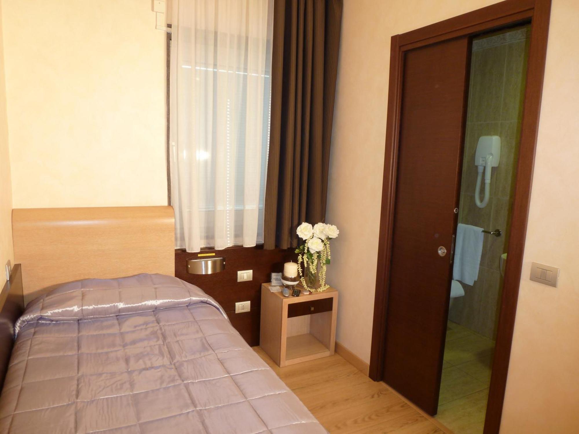 Eh Rome Airport Euro House Hotels Fiumicino Exterior photo