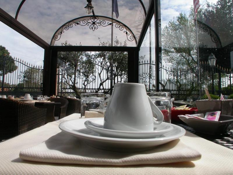 Eh Rome Airport Euro House Hotels Fiumicino Exterior photo